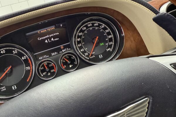 Бронь лобового стекла, полировка, керамика Bentley Continental — плёнка NAR Windshield, GlissPro Platinum — Оклейка лобовых стёкол, фото 2 | ProTint СПб