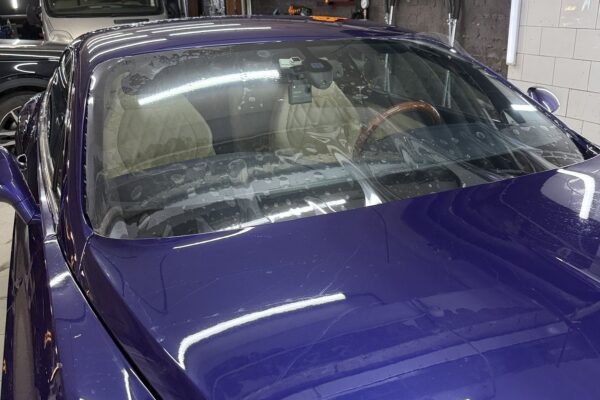 Бронь лобового стекла, полировка, керамика Bentley Continental — плёнка NAR Windshield, GlissPro Platinum — Оклейка лобовых стёкол, фото 6 | ProTint СПб