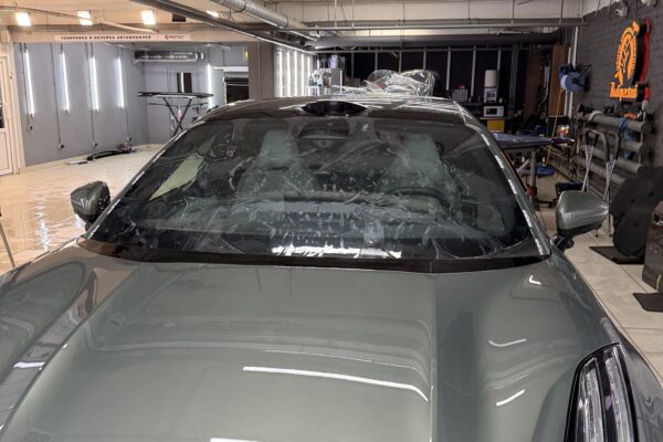 Бронирование лобового стекла Zeekr 001 — плёнка NAR Windshield — Оклейка лобовых стёкол, фото 2 | ProTint СПб