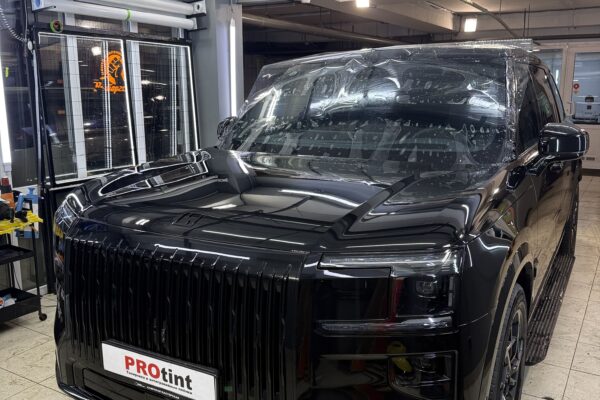 Оклейка лобового стекла Zeekr 9X — плёнка NAR Windshield — Оклейка кузова полиуретановой пленкой, фото 4 | ProTint СПб