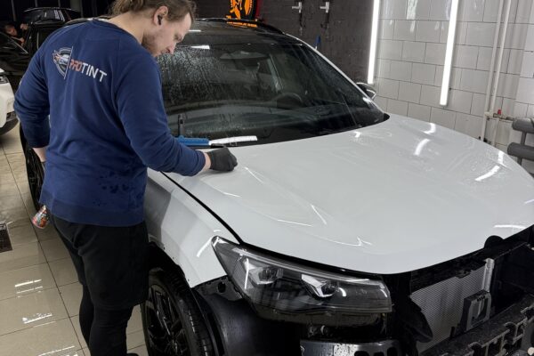Оклейка Volkswagen Tiguan — плёнка NAR Premium 210 — Оклейка кузова полиуретановой пленкой, фото 2 | ProTint СПб