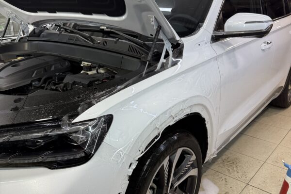 Оклейка Geely Monjaro — плёнка NAR Premium — Оклейка кузова полиуретановой пленкой, фото 5 | ProTint СПб