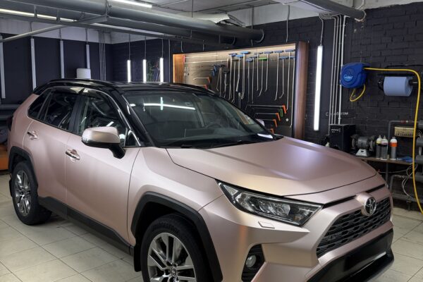 Оклейка в цветной полиуретан и шумоизоляция салона Toyota RAV4 — плёнка FirePPF и ComfortMat, фото 28 | ProTint СПб